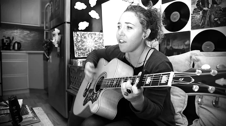 Vanessa Redding Photo 13