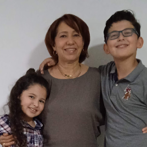 Myrna Diaz Photo 15