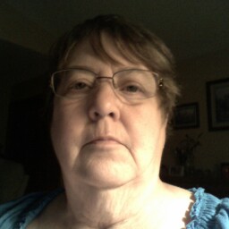 Sharon Bates Photo 16