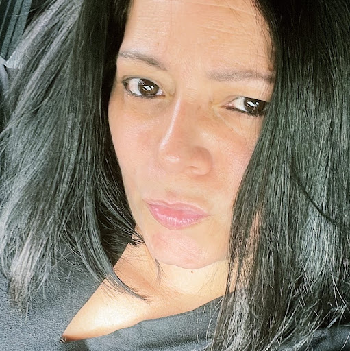 Linda Maldonado Photo 15