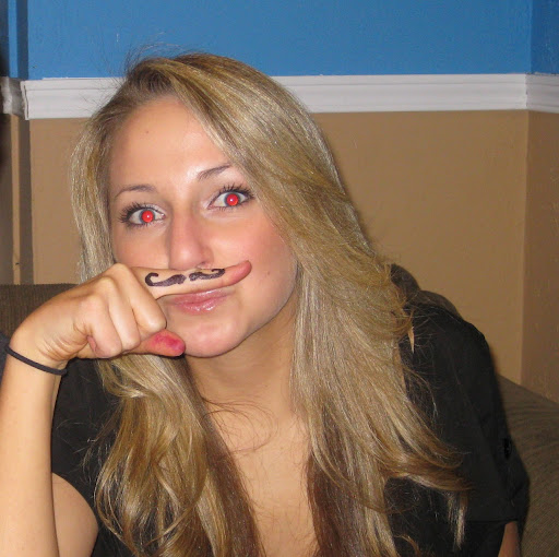 Kelly Keenan Photo 11