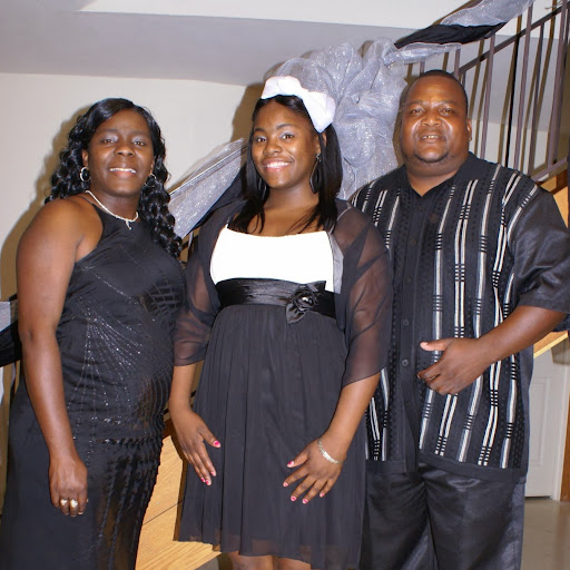 Carla Green Photo 14