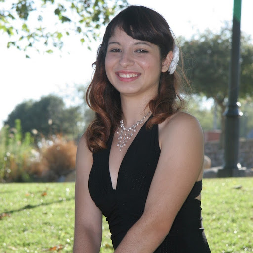 Victoria Herrera Photo 16