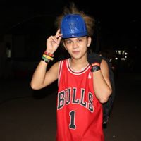 Yuri Castro Photo 1