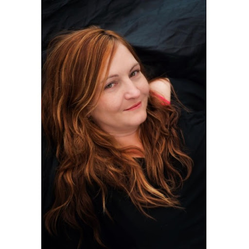 Claudia Olsen Photo 9