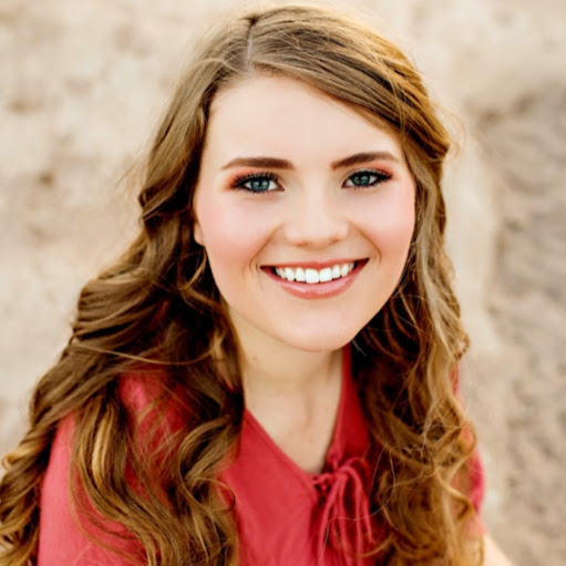 Kristen Woods Photo 10