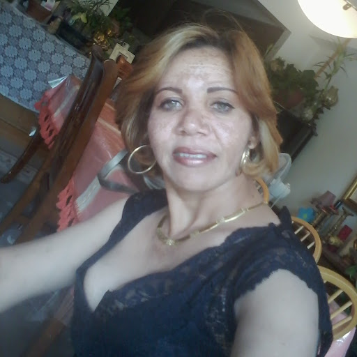 Carmen Lora Photo 12