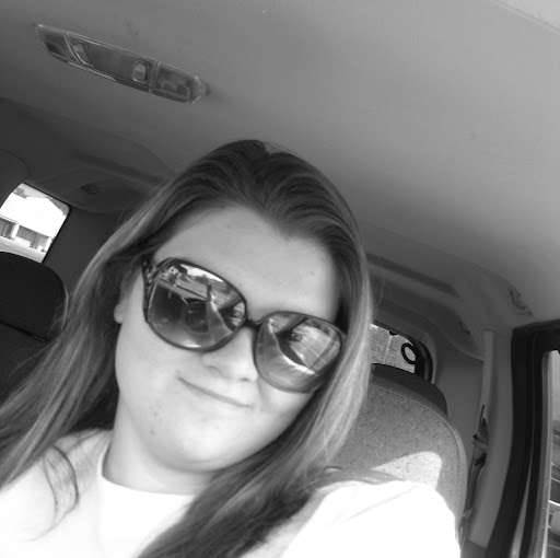 Shawna Mills Photo 13