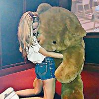 Isabella Carter Photo 8