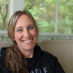 Erica Hamilton Photo 10