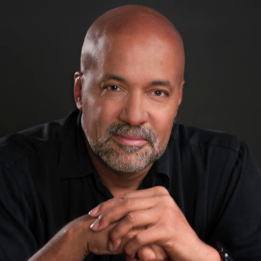 Victor Powell Photo 9