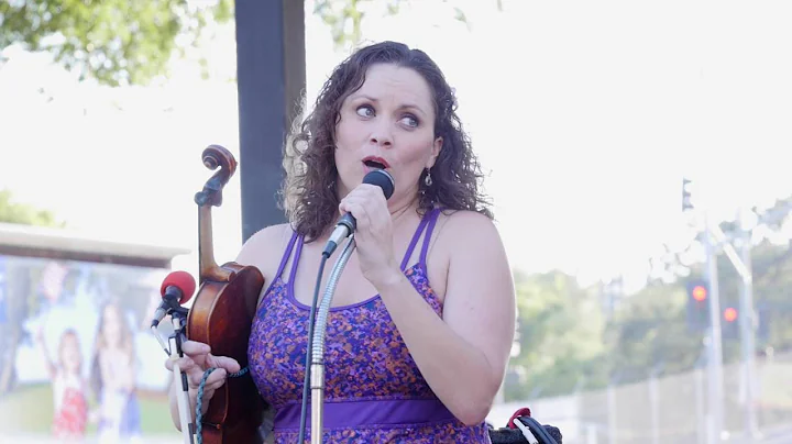Julie Beaver Photo 25