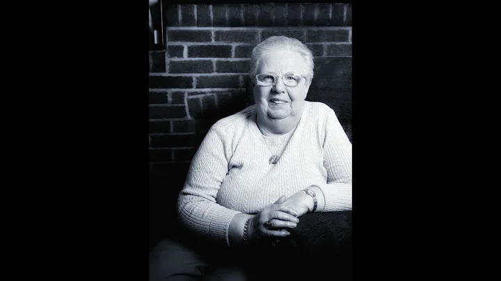 Sally Blake Photo 30