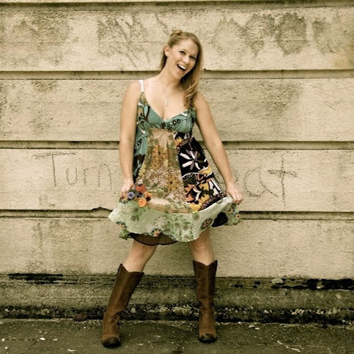 Sara Michaels Photo 9