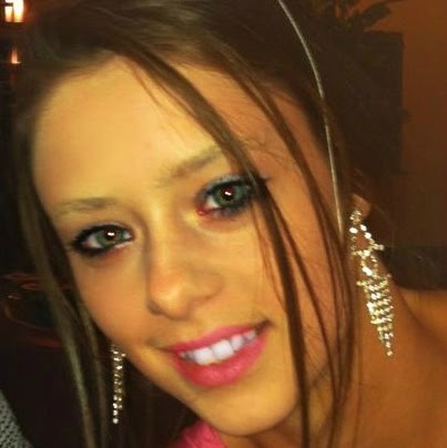 Laura Tobin Photo 12