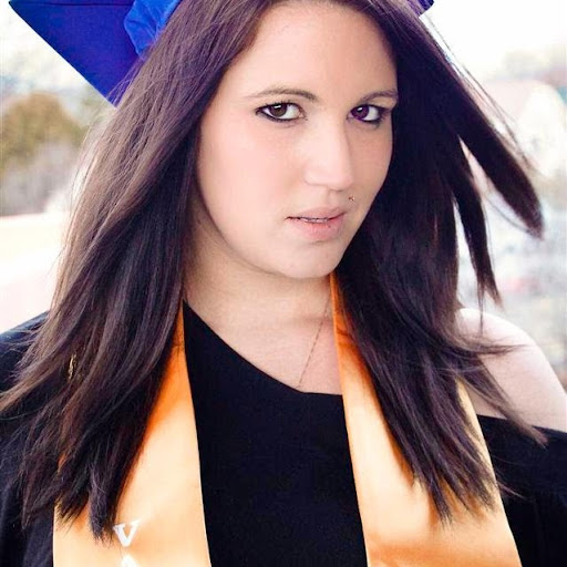 Amanda Huber Photo 16