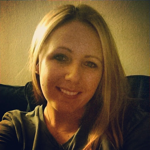 Amanda Cummings Photo 11