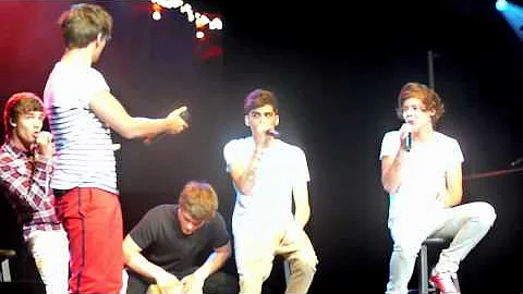 Valerie Tomlinson Photo 30