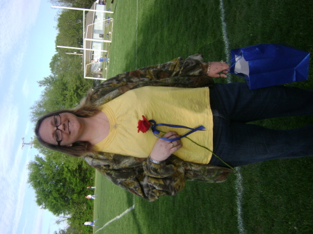 Tiffany Holmes Photo 17