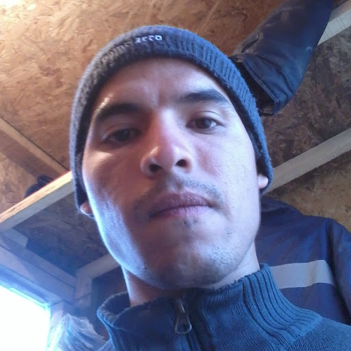 Victor Valdivia Photo 15