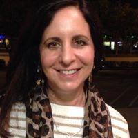 Laura Aronson Photo 5