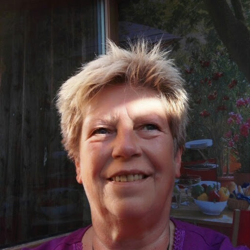Ursula Schmitt Photo 7
