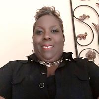 Tracie Hicks Photo 4