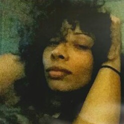 Liz Hampton Photo 11