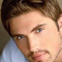 Eric Winter Photo 7