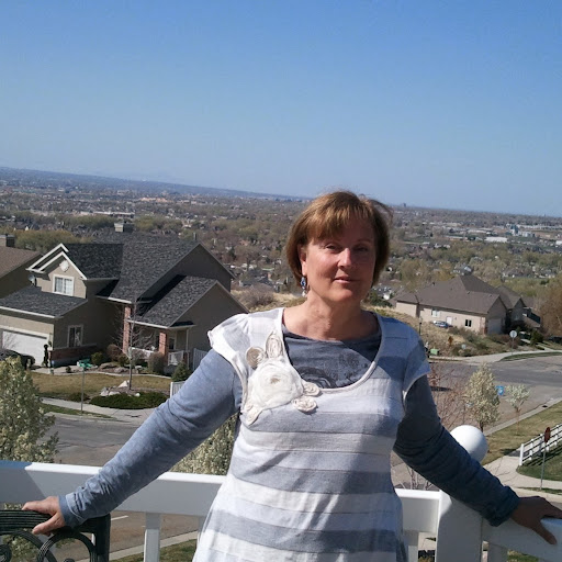 Elizabeth Crowther Photo 5