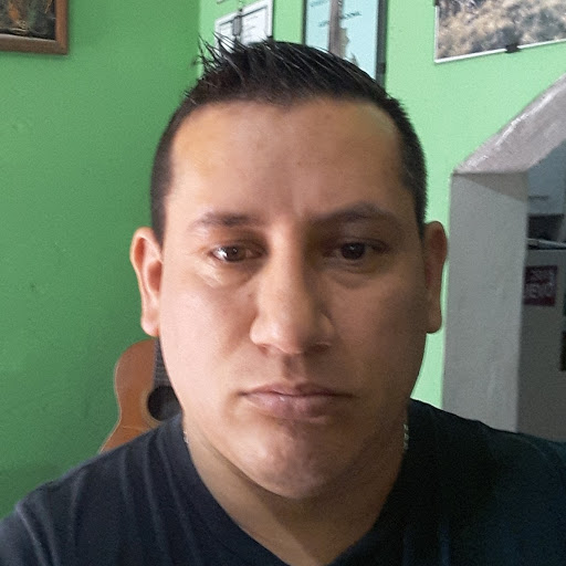 Victor Carbajal Photo 16