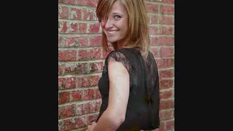 Lindsay Carrier Photo 16