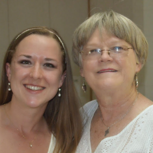Linda Reynolds Photo 10