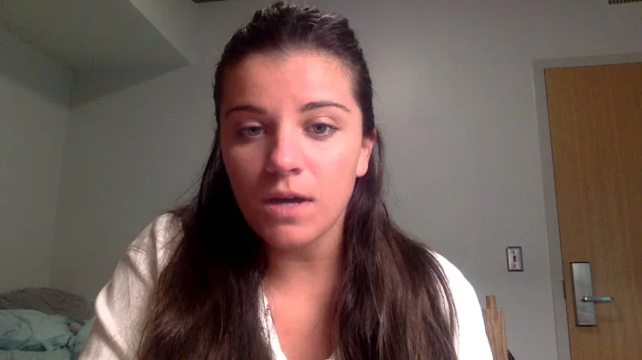 Gina Gravina Photo 5