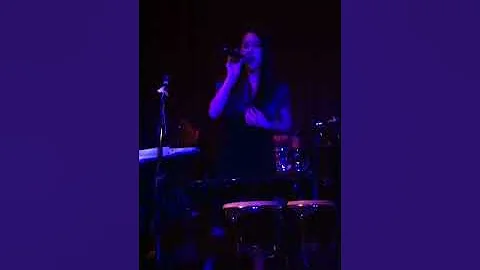Angela Chiu Photo 31