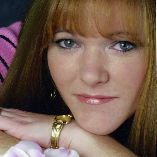 Tracy Roberts Photo 17