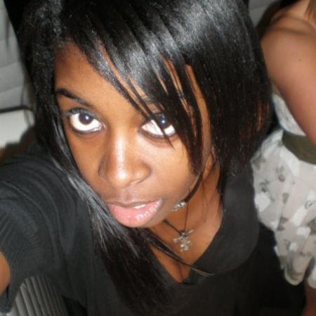Elly Johnson Photo 8