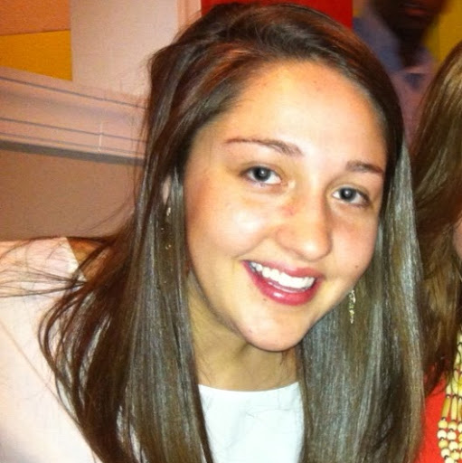 Taylor Lawson Photo 13