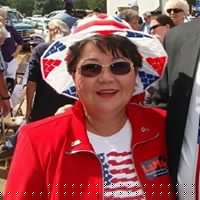 Kim Chamberlain Photo 6