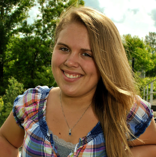 Amanda Erskine Photo 9