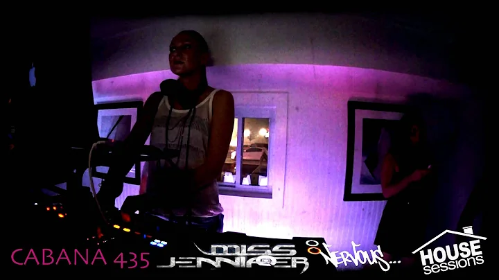 Jennifer Cabana Photo 13