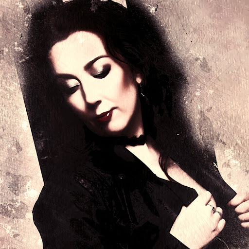 Alison Booth Photo 10