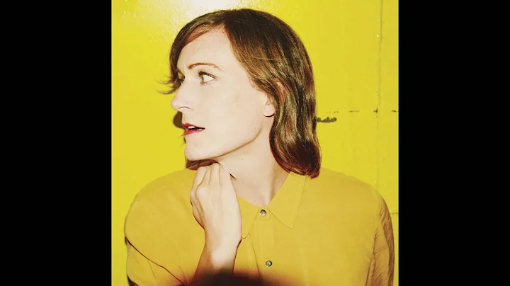 Laura Gibson Photo 35