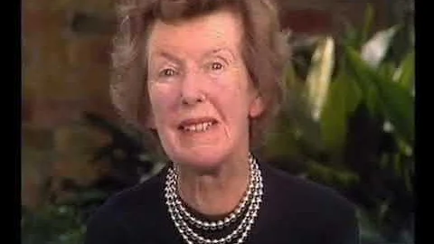 Joan Lindsey Photo 19