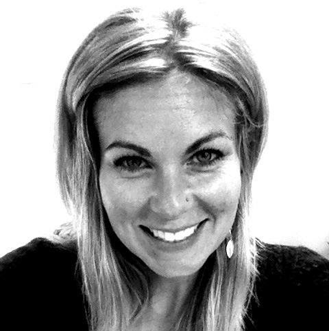 Amy Martin Photo 5