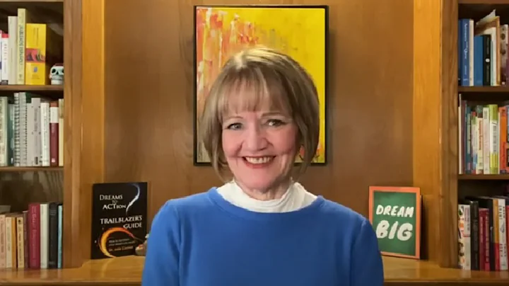 Julie Connor Photo 34