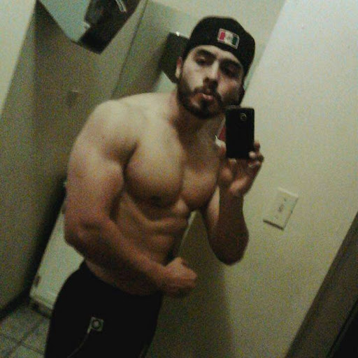 Alex Tellez Photo 14