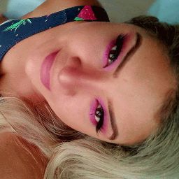 Caroline Costa Photo 16