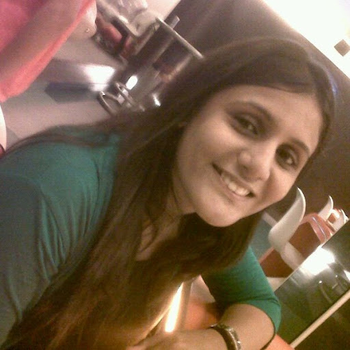 Dhwani Shah Photo 10