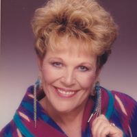 Glenna Clark Photo 3
